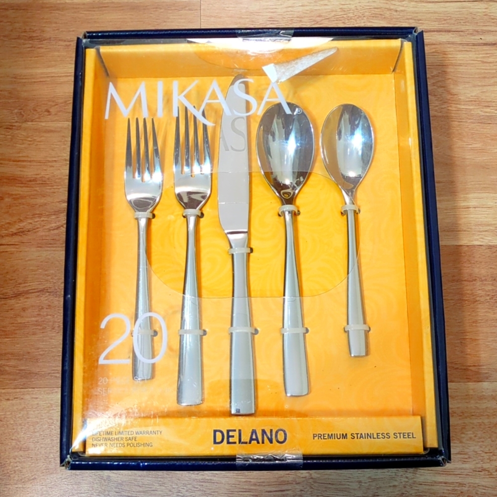 Brand New Mikasa Delano Set